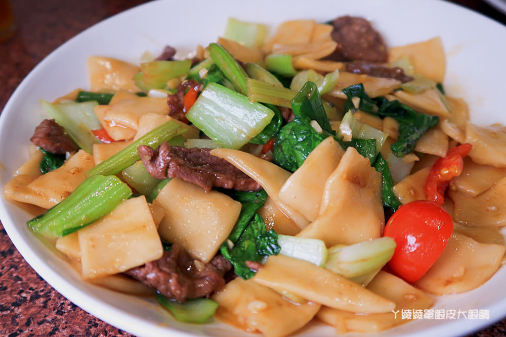 新竹美食推薦！長城小館回來了！你吃過一片片的麵嗎？超好吃的西北寧夏料理