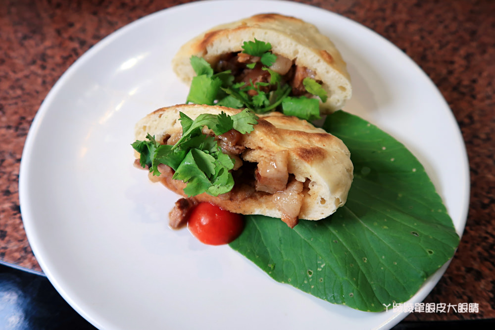 新竹美食推薦！長城小館回來了！你吃過一片片的麵嗎？超好吃的西北寧夏料理