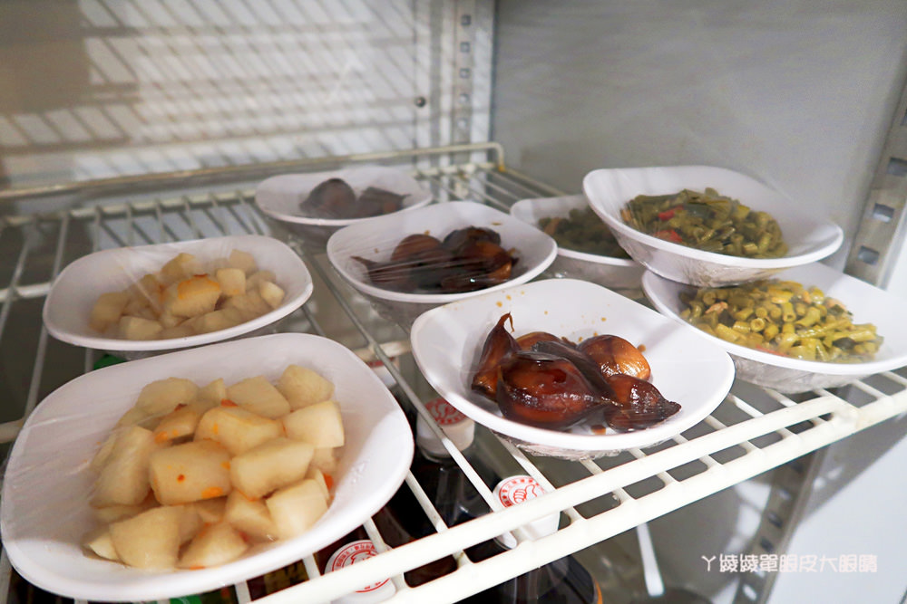 新竹美食推薦！長城小館回來了！你吃過一片片的麵嗎？超好吃的西北寧夏料理