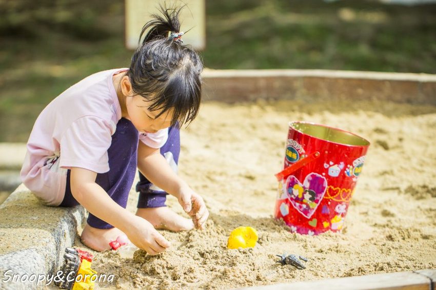 【玩樂．台北】台北特色公園／萬芳四號公園～遮陽沙坑、大型攀爬網架、鳥巢鞦韆和迷你滑草丘，無料溜小孩好去處