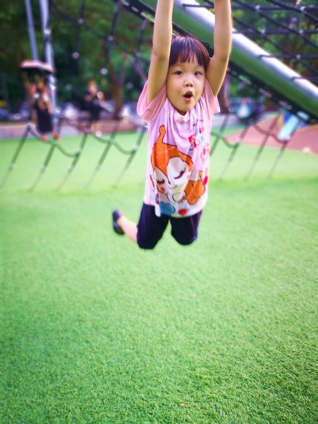 【玩樂．台北】台北特色公園／萬芳四號公園～遮陽沙坑、大型攀爬網架、鳥巢鞦韆和迷你滑草丘，無料溜小孩好去處