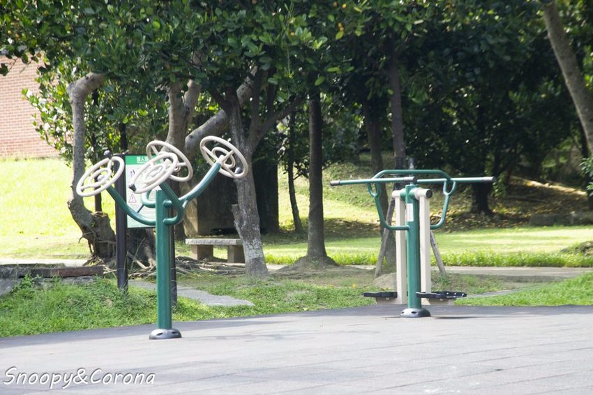 【玩樂．台北】台北特色公園／萬芳四號公園～遮陽沙坑、大型攀爬網架、鳥巢鞦韆和迷你滑草丘，無料溜小孩好去處