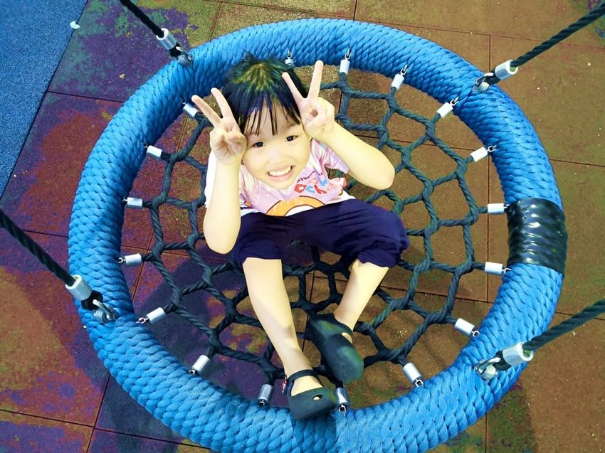 【玩樂．台北】台北特色公園／萬芳四號公園～遮陽沙坑、大型攀爬網架、鳥巢鞦韆和迷你滑草丘，無料溜小孩好去處