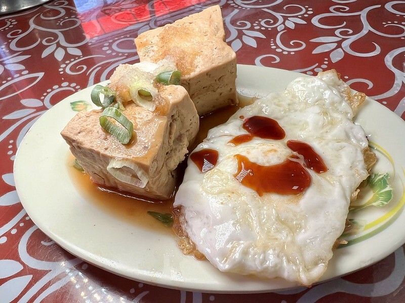 【台灣，嘉義市，東區】在嘉義，每個人都有自己的火雞肉飯排行榜；阿宏師火雞肉飯NO.1。（