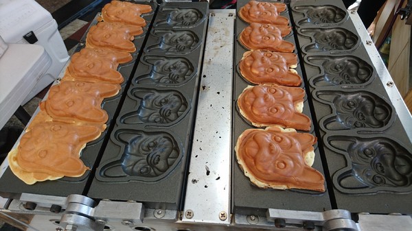 犬首燒:高雄~犬首燒(建工店)~超呆萌法鬥立體造型~汪汪控必吃甜點~好拍到不要不要的~