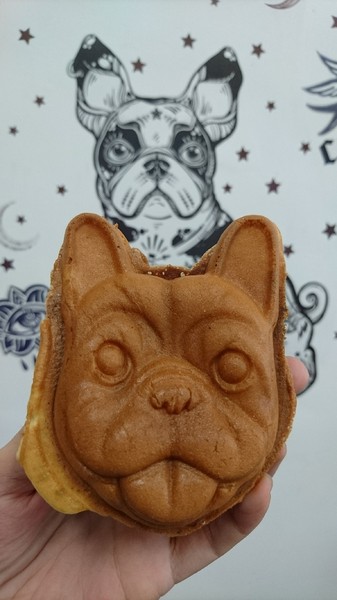 犬首燒:高雄~犬首燒(建工店)~超呆萌法鬥立體造型~汪汪控必吃甜點~好拍到不要不要的~