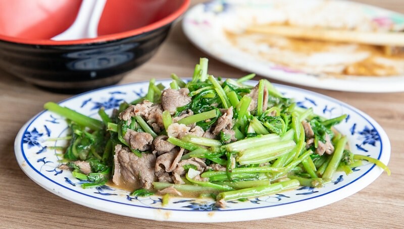 【板橋美食里】雙園街羊肉炒麵(四十年老店)板橋店.炒羊肉.羊肉炒麵.羊肉湯.只賣三味