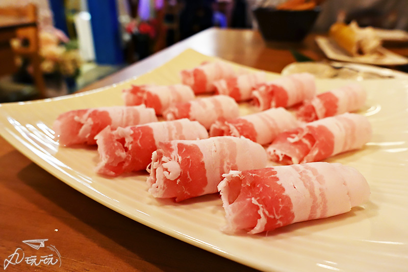 【椒貴妃麻辣鍋】眷村改造歐風平房,香辣湯頭新鮮食材美味推薦