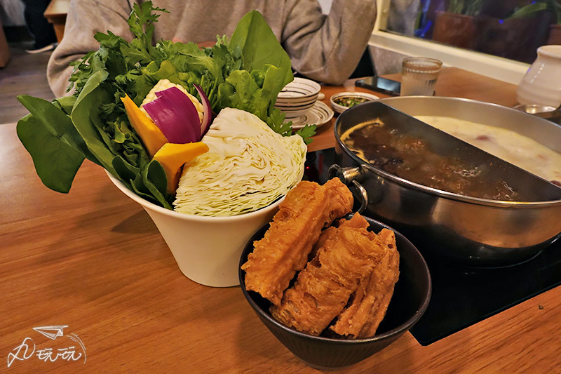 【椒貴妃麻辣鍋】眷村改造歐風平房,香辣湯頭新鮮食材美味推薦