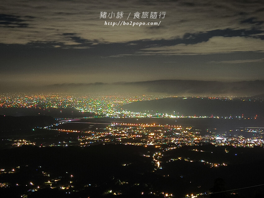 南投。竹山》望際回家。地點略偏僻但有著無敵夜景的居家型民宿