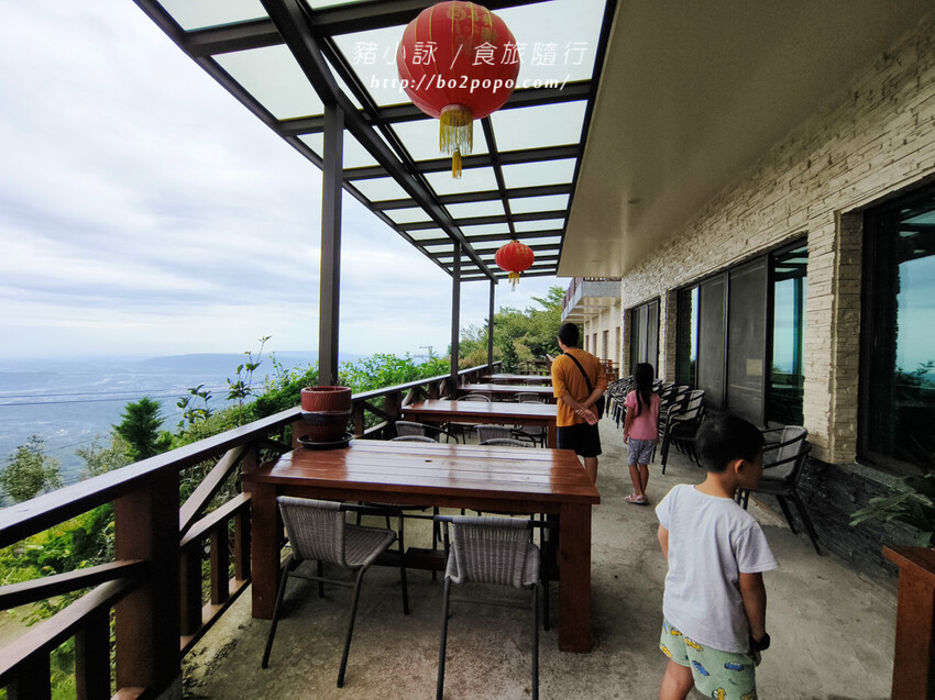 南投。竹山》望際回家。地點略偏僻但有著無敵夜景的居家型民宿