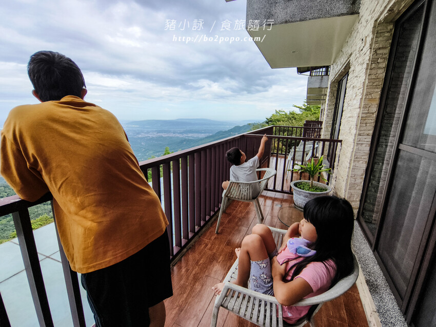 南投。竹山》望際回家。地點略偏僻但有著無敵夜景的居家型民宿