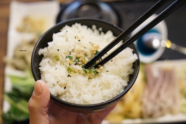 阿源私房菜:老饕私藏 向上市場30年的好味道 極品閹雞超好吃 阿源私房菜