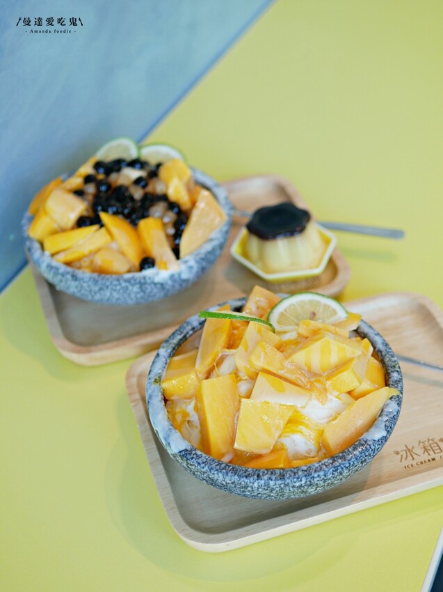 芒果季開跑『小琉球冰箱冰舖』有著滿滿店貓陪伴的療癒系芒果雪花冰吃起來!小琉球美食|小琉球冰店|屏東美食 - 曼達愛吃鬼