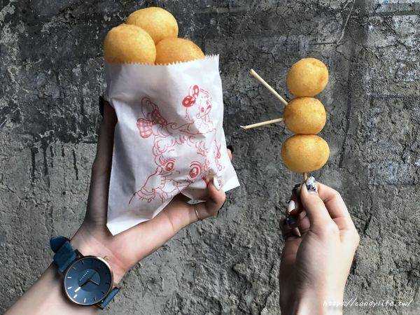 紅心地瓜球(大里總店)：台中美食│紅心地瓜球〃台中必吃地瓜球！網友強力推薦，大顆又好吃，兩包50超划算～