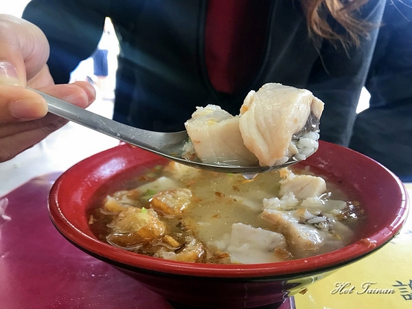 阿豹香腸攤：【澎湖美食】在地兩大黑輪攤大比拚，來馬公到底該吃哪一家！？