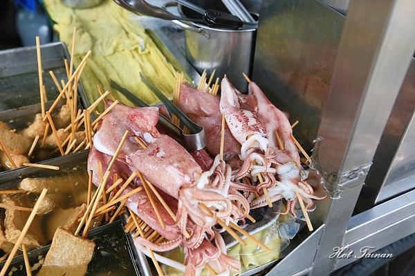 阿豹香腸攤：【澎湖美食】在地兩大黑輪攤大比拚，來馬公到底該吃哪一家！？