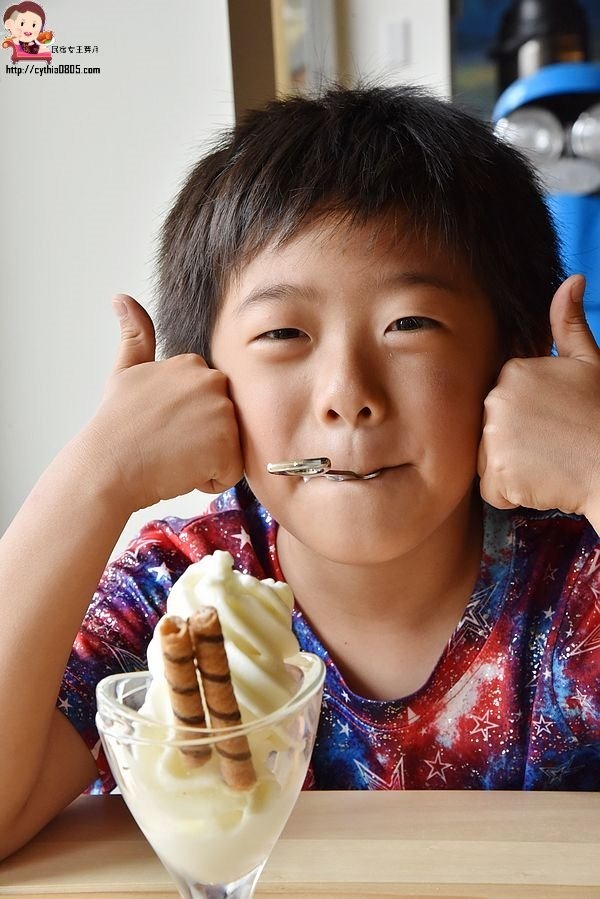 桃園龍潭美食-罕如藝術咖啡-變形金剛排排站,重機車友咖啡廳品嚐咖啡香 @民宿女王芽月-美食.旅遊.全台趴趴走