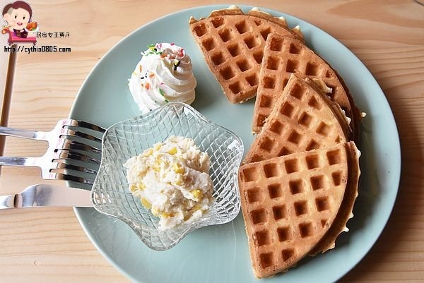 桃園龍潭美食-罕如藝術咖啡-變形金剛排排站,重機車友咖啡廳品嚐咖啡香 @民宿女王芽月-美食.旅遊.全台趴趴走