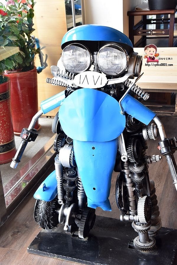 桃園龍潭美食-罕如藝術咖啡-變形金剛排排站,重機車友咖啡廳品嚐咖啡香 @民宿女王芽月-美食.旅遊.全台趴趴走