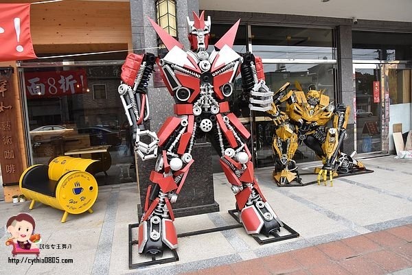 桃園龍潭美食-罕如藝術咖啡-變形金剛排排站,重機車友咖啡廳品嚐咖啡香 @民宿女王芽月-美食.旅遊.全台趴趴走