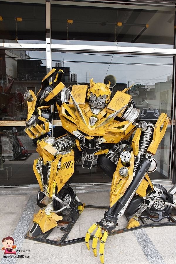 桃園龍潭美食-罕如藝術咖啡-變形金剛排排站,重機車友咖啡廳品嚐咖啡香 @民宿女王芽月-美食.旅遊.全台趴趴走