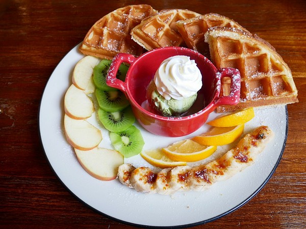 伍伍零-咖啡與餐：伍伍零-咖啡與餐-台北芝山站巷弄內精緻好店  從裝潢、服務到餐點  都是值得再訪的好店