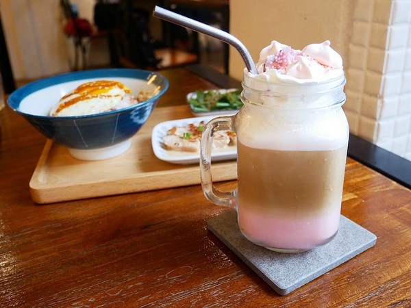 伍伍零-咖啡與餐：伍伍零-咖啡與餐-台北芝山站巷弄內精緻好店  從裝潢、服務到餐點  都是值得再訪的好店