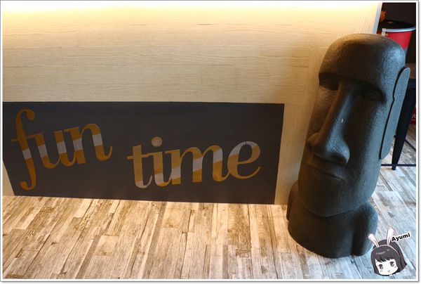 享。拾光 Fun time：[食記]►台中西屯區◄享。拾光 fun time隱身在高級社區中的精緻早午餐店／早安！紐約克／黃金奶香燻鮭義大利麵