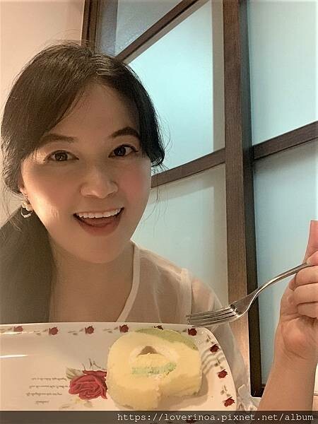 ［生乳捲控必吃］金帛 ［夏日檸檬生乳蛋糕卷］-酸甜滋味，回味無窮，裡面還藏了ㄧ座［富士山］！創意生乳捲