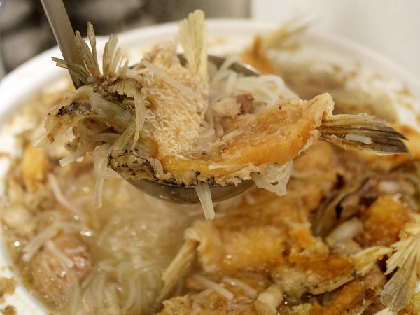 《名人會》港點、海鮮吃到飽千元有找,台北市美食自助百匯