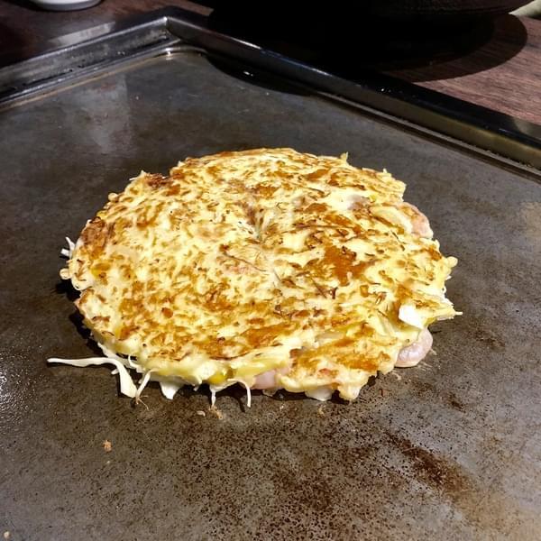 愛夏子あいさつ 樹林店:(台南。中西區)『愛夏子』台南一級棒的大阪燒名店,另有廣島燒,東京文字燒,讓您一次體驗日本三大名燒,『墨魚厚切豬排』也超好吃!『愛夏子。樹林店』