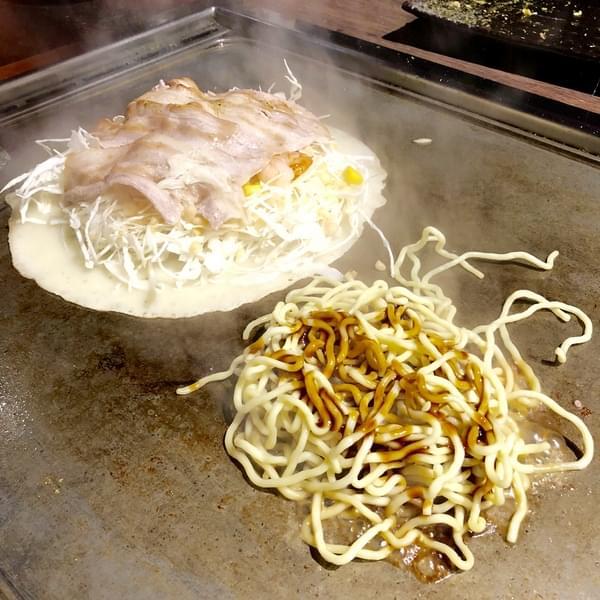 愛夏子あいさつ 樹林店:(台南。中西區)『愛夏子』台南一級棒的大阪燒名店,另有廣島燒,東京文字燒,讓您一次體驗日本三大名燒,『墨魚厚切豬排』也超好吃!『愛夏子。樹林店』