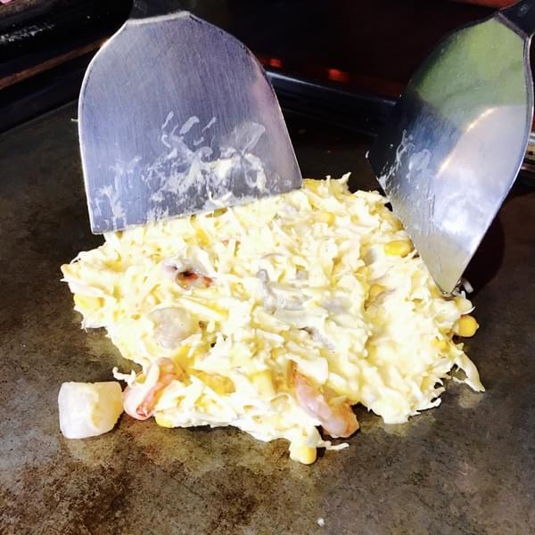 愛夏子あいさつ 樹林店:(台南。中西區)『愛夏子』台南一級棒的大阪燒名店,另有廣島燒,東京文字燒,讓您一次體驗日本三大名燒,『墨魚厚切豬排』也超好吃!『愛夏子。樹林店』