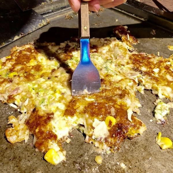 愛夏子あいさつ 樹林店:(台南。中西區)『愛夏子』台南一級棒的大阪燒名店,另有廣島燒,東京文字燒,讓您一次體驗日本三大名燒,『墨魚厚切豬排』也超好吃!『愛夏子。樹林店』