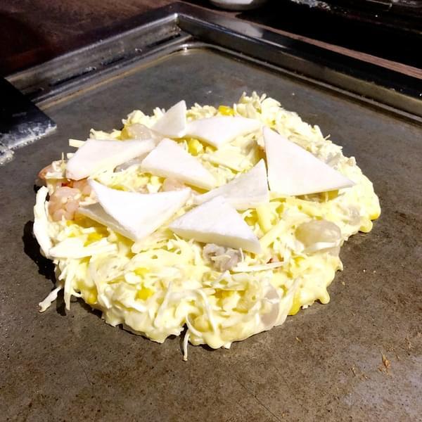 愛夏子あいさつ 樹林店:(台南。中西區)『愛夏子』台南一級棒的大阪燒名店,另有廣島燒,東京文字燒,讓您一次體驗日本三大名燒,『墨魚厚切豬排』也超好吃!『愛夏子。樹林店』