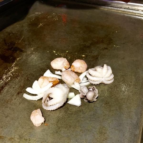 愛夏子あいさつ 樹林店:(台南。中西區)『愛夏子』台南一級棒的大阪燒名店,另有廣島燒,東京文字燒,讓您一次體驗日本三大名燒,『墨魚厚切豬排』也超好吃!『愛夏子。樹林店』