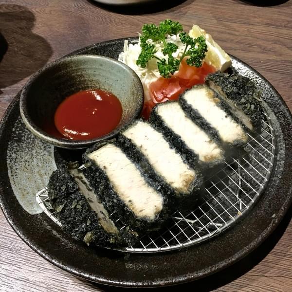 愛夏子あいさつ 樹林店:(台南。中西區)『愛夏子』台南一級棒的大阪燒名店,另有廣島燒,東京文字燒,讓您一次體驗日本三大名燒,『墨魚厚切豬排』也超好吃!『愛夏子。樹林店』