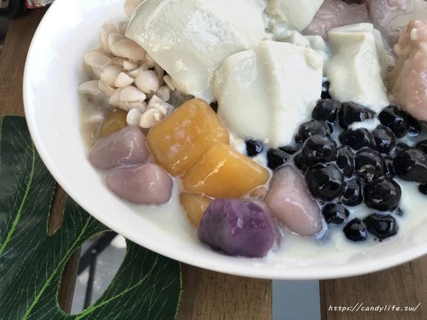 好豆堂商號：台中美食│好豆堂商號〃好吃豆乳冰在這裡！還有芋頭控必點的芋頭牛奶冰，裡頭不只芋頭喔~