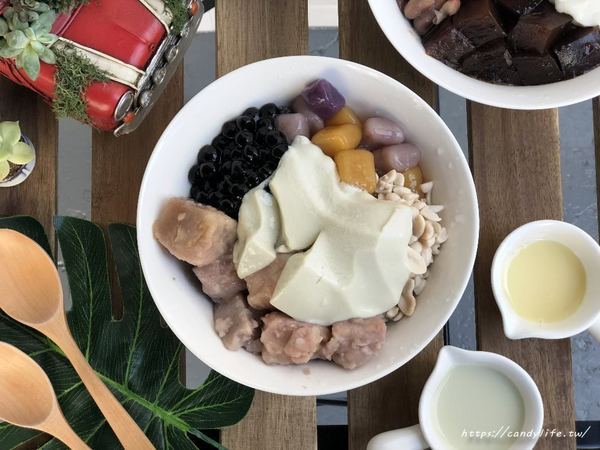 好豆堂商號：台中美食│好豆堂商號〃好吃豆乳冰在這裡！還有芋頭控必點的芋頭牛奶冰，裡頭不只芋頭喔~