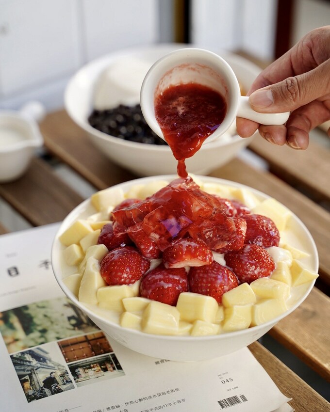 【好豆堂商號】台中豆花冰品店推薦，冬季限定「草莓牛奶豆乳冰」強勢回歸！必加點手工草莓凍～ - 阿華田的美食日記