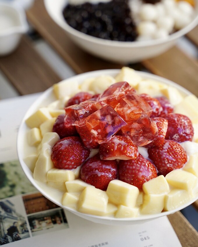 【好豆堂商號】台中豆花冰品店推薦，冬季限定「草莓牛奶豆乳冰」強勢回歸！必加點手工草莓凍～ - 阿華田的美食日記