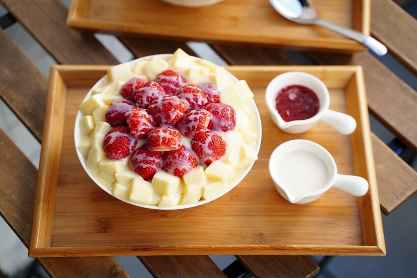 【好豆堂商號】台中豆花冰品店推薦，冬季限定「草莓牛奶豆乳冰」強勢回歸！必加點手工草莓凍～ - 阿華田的美食日記