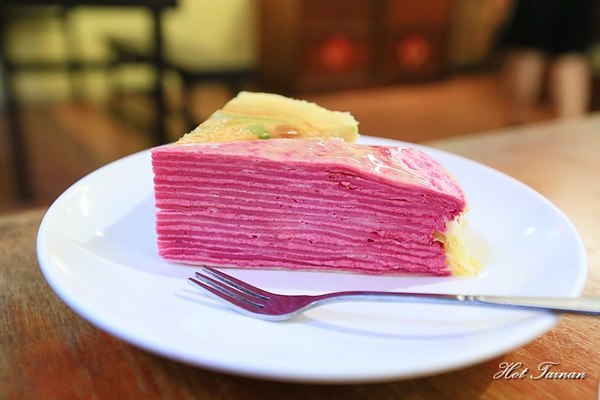 麗洋手作伴手禮：【澎湖美食】觀光客必訪，在地人也逃不出魔掌的伴手禮店！全台獨賣仙人掌千層蛋糕