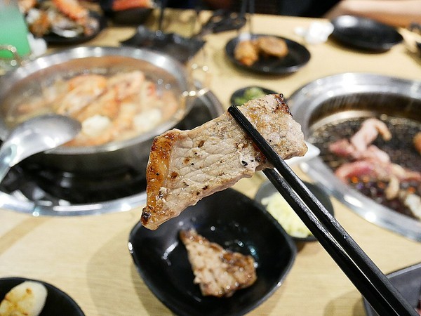 好客燒烤(嘉義秀泰店):好客燒烤(嘉義門市)-嘉義西區吃到飽燒烤 肉品選擇多 吃好吃巧一次擁有 是約會聚餐的好選擇