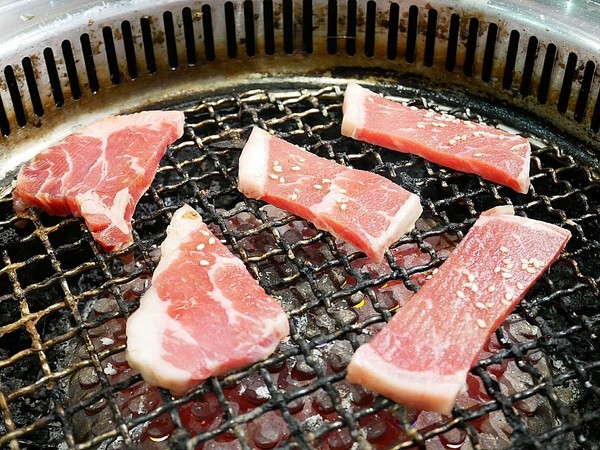 好客燒烤(嘉義秀泰店):好客燒烤(嘉義門市)-嘉義西區吃到飽燒烤 肉品選擇多 吃好吃巧一次擁有 是約會聚餐的好選擇