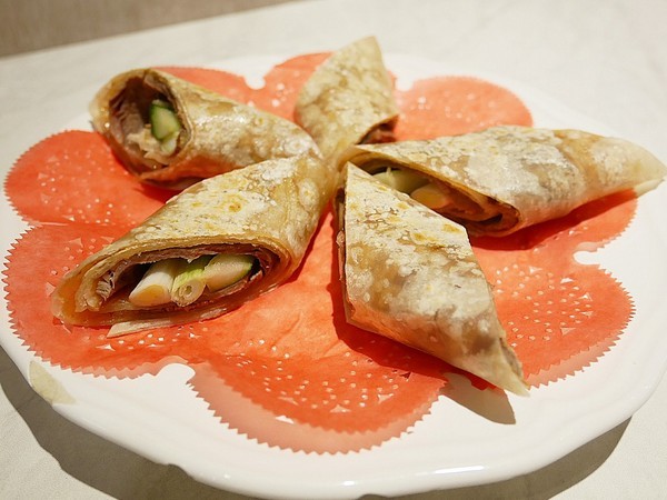 八珍饌(公益店):八珍饌-台中公益路北方料理 由老師傅親自操刀 讓顧客回味道地經典味 湯包、鍋貼、麵點應有盡有 一起來享用眷村好味道