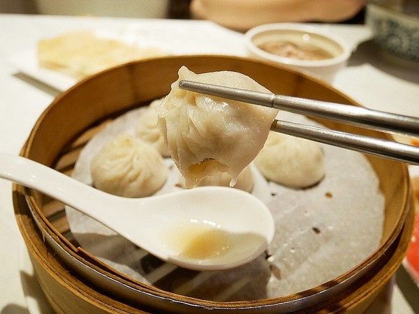 八珍饌(公益店):八珍饌-台中公益路北方料理 由老師傅親自操刀 讓顧客回味道地經典味 湯包、鍋貼、麵點應有盡有 一起來享用眷村好味道