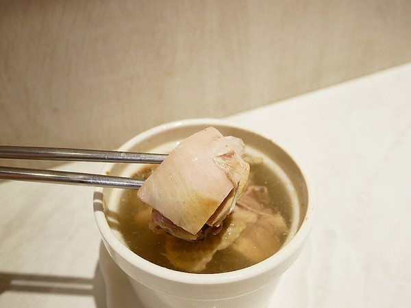 八珍饌(公益店):八珍饌-台中公益路北方料理 由老師傅親自操刀 讓顧客回味道地經典味 湯包、鍋貼、麵點應有盡有 一起來享用眷村好味道