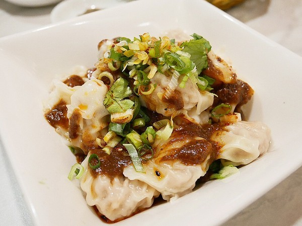 八珍饌(公益店):八珍饌-台中公益路北方料理 由老師傅親自操刀 讓顧客回味道地經典味 湯包、鍋貼、麵點應有盡有 一起來享用眷村好味道